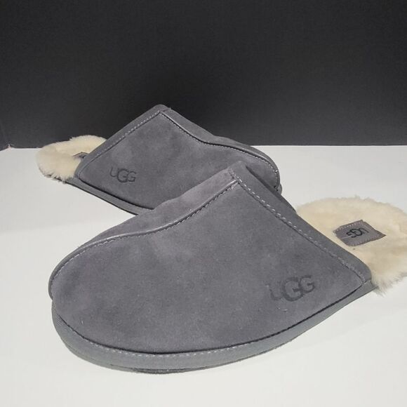 Ugg Men's Gray Scuff Slippers - Picture 8 of 10